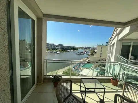 Condominio en esquina amoblado y equipado