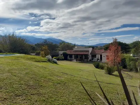 Casa en Venta en Villa San Lorenzo, USD 350.000