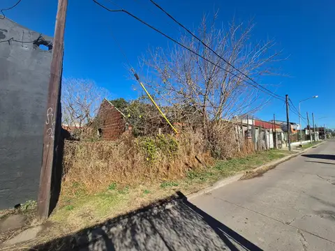 TERRENO EN VENTA CON CONSTRUCCIÓN