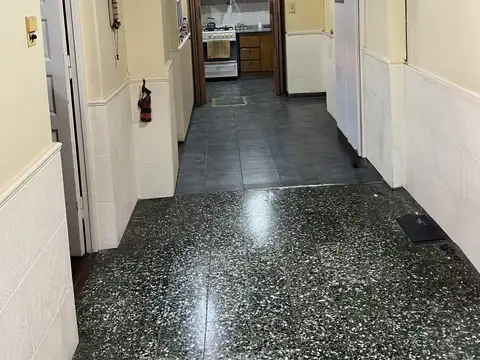 Depto Tipo Casa en Alquiler en Remedios de Escalada, $ 700.000