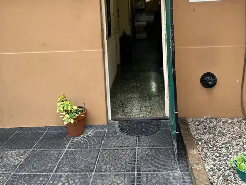 PH 2 AMBIENTES CON GARAGE Y PATIO