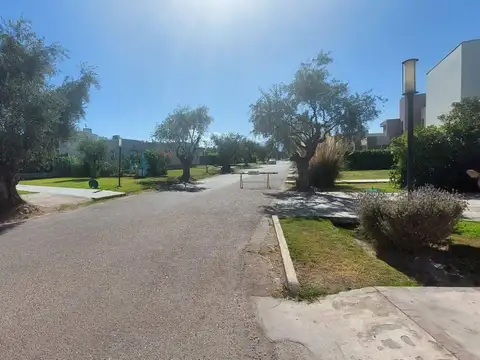 Terreno en Venta en Carrodilla La Puntilla, USD 74.000