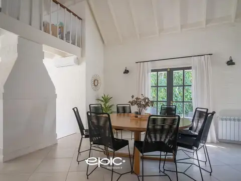 Casa en Venta con 1 cochera