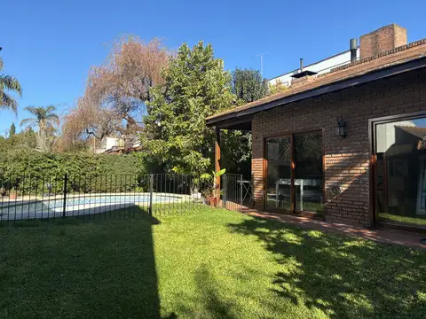 Casa 4 ambientes con 4 baños