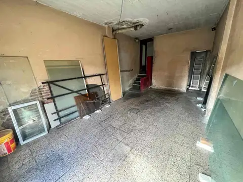 LOCAL COMERCIAL Y 2 PH EN BLOQUE TEMPERLEY