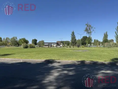 Vende Casa 3 dormitorios en el barrio privado Canales de Plottier