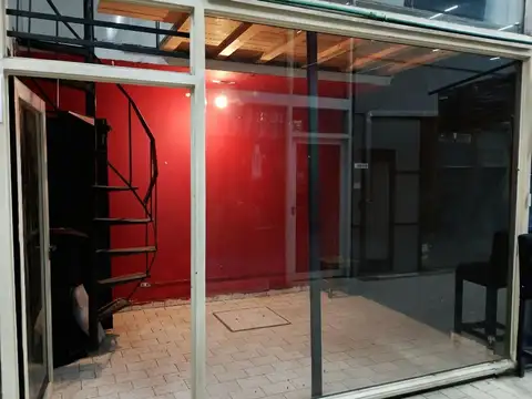 VENTA LOCAL 8 - GALERÍA GARDEN - Av Rivadavia 9500