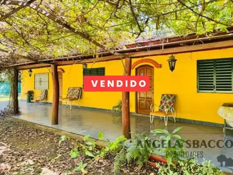 Casa de Campo en Venta en PARADA ROBLES.