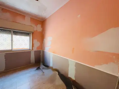 CASA EN VENTA 3 DORMITORIOS TERRAZA Y COCHERA