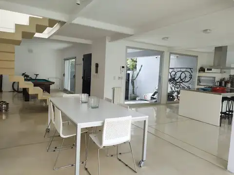 Casa en Alquiler en San Isidro Lasalle / Rio, USD 2.600