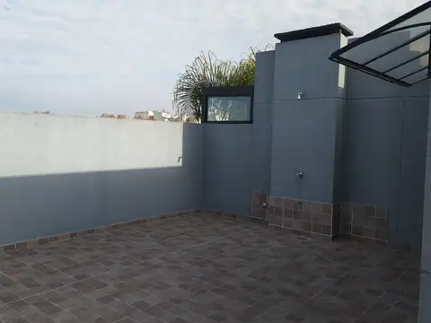 Depto Tipo Casa en Venta al Este