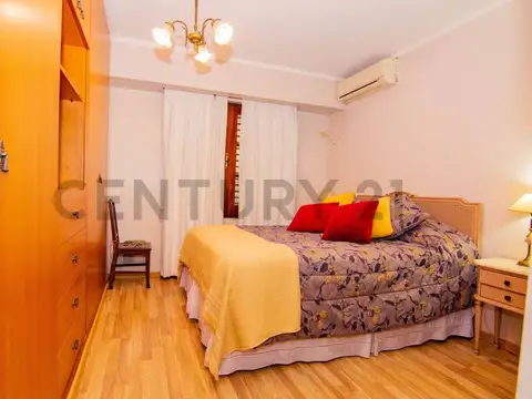 Casa 7 ambientes con 2 baños