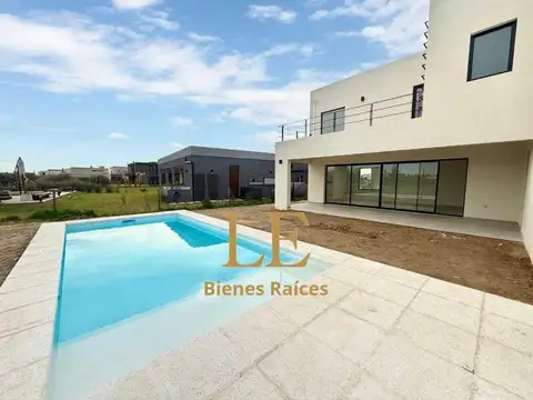 Casa en Venta en El Naudir, USD 330.000
