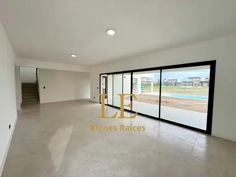 Casa en Venta al Oeste