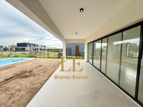 Casa en Venta al Oeste