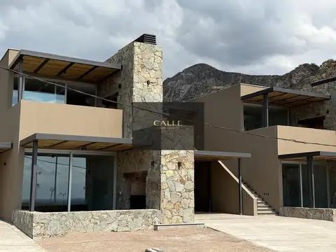 Dúplex en venta c/ cochera en Las Heras