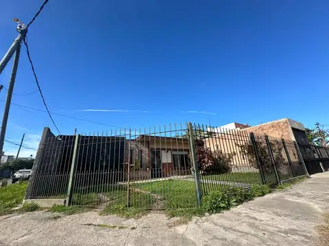 Casa 4 ambientes con 1 baño