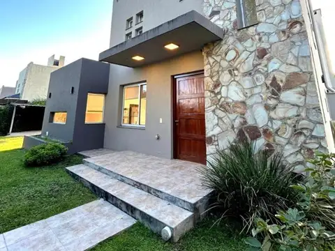 Importante Casa En Venta Villa San Lorenzo