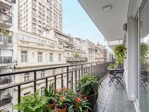 Plaza Vicente López. Recoleta. 3 amb de Categoría en 7° piso