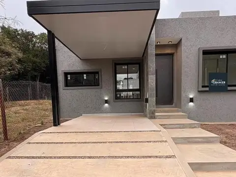 Casa a estrenar en Villa Catalina