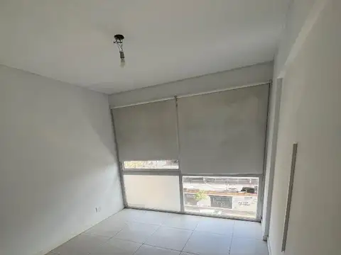 Alquiler departamento 2 ambientes en Castelar Centro