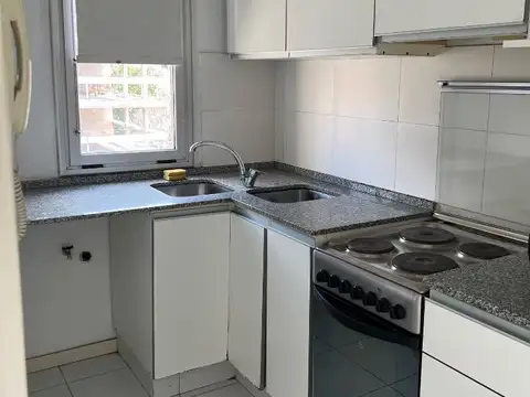 Departamento en Alquiler en Castelar Norte, $ 650.000