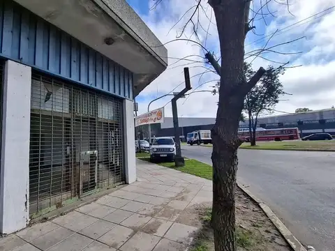 MONTERVERDE Y BELGRANO 100