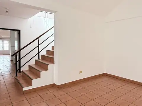 Casa en Alquiler al Noroeste
