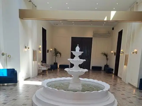 Casa en Venta con 24 cocheras