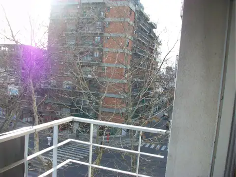 Av Independencia 4000, Piso 4