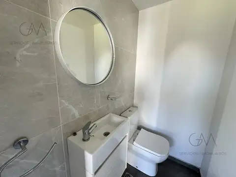 Casa 3 ambientes con 4 baños