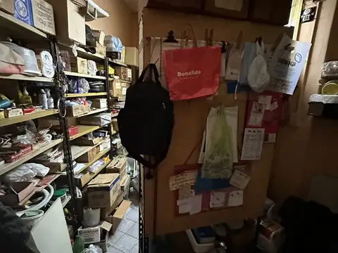 Casa 6 ambientes con 2 baños