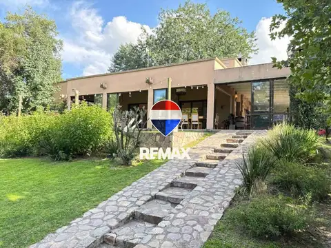 VENTA CASA LA AGUADA PILETA CLIMATIZADA Y ASADOR