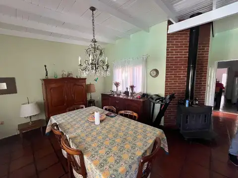 Casa en Venta con 2 cocheras