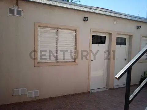 Bvar Hipólito Yrigoyen 500, Piso 0