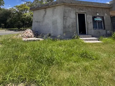 CASA EN BARRIO ESCOBAR EN REFACCION