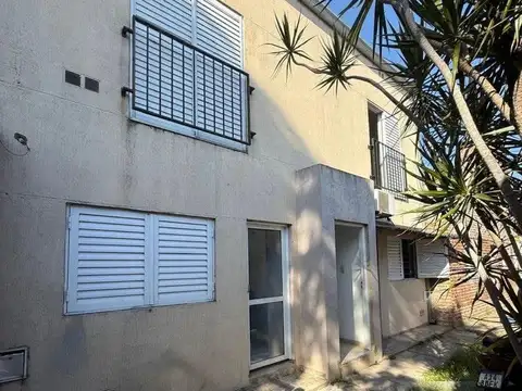 VENTA DTO 2 DORM LAVADERO A 400 MTS DE AV A. DEL V