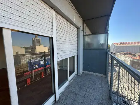 Departamento en Alquiler en Valentin Alsina, $ 550.000