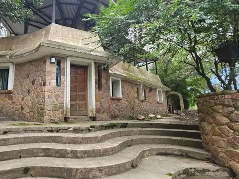 VENTA GRAN PROPIEDAD MULTIPROPOSITO CUESTA BLANCA