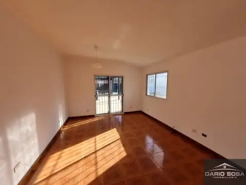 Casa en Alquiler con 1 cochera