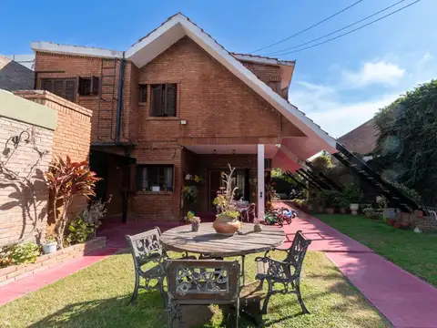 VENTA CASA ESTILO CHALET 4 DORMITORIOS