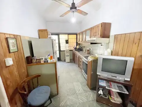 Casa de 4 ambientes en Temperley Apto Credito