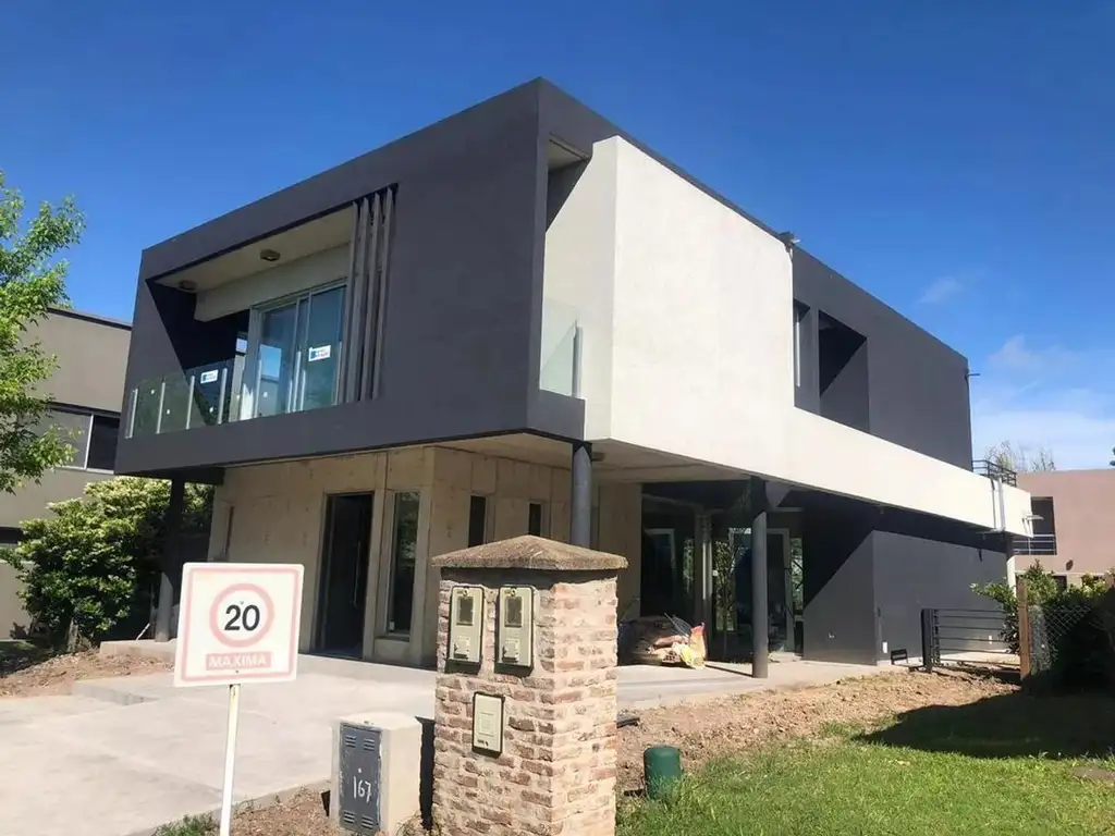 Casa en Venta en Altos de Hudson II - 4 dormitorios