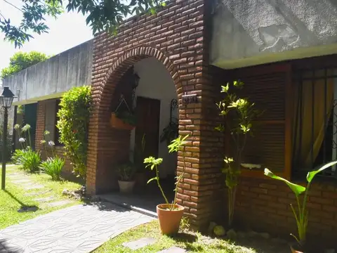 VENTA CASA 3 DORMITORIOS PARQUE FIELD Apto Crédito