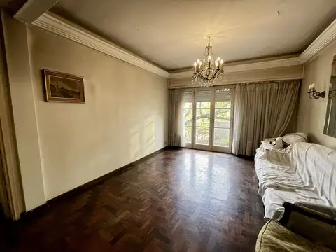 PH 4 AMB EN VENTA ALMAGRO C/BALCÓN AL FRENTE