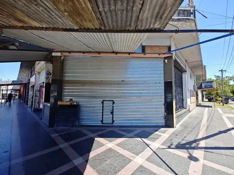 Local en Alquiler en Isidro Casanova, $ 1.200.000