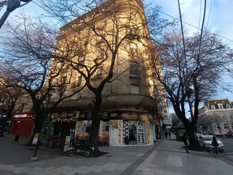 7 y 51 , Piso 2