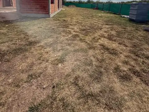 CASA A ESTRENAR DE 4 AMBIENTES EN VENTA - LUJAN