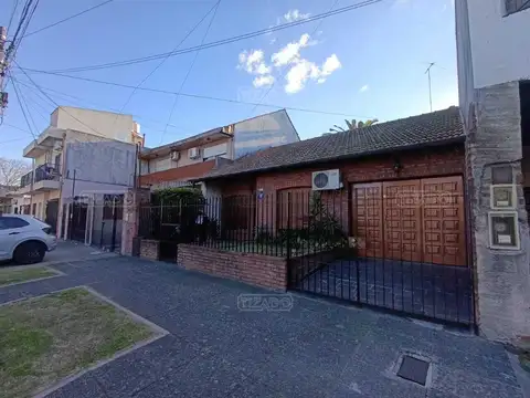 Casa Chalet  en Venta en Villa Ballester, San Martin, G.B.A. Zona Norte