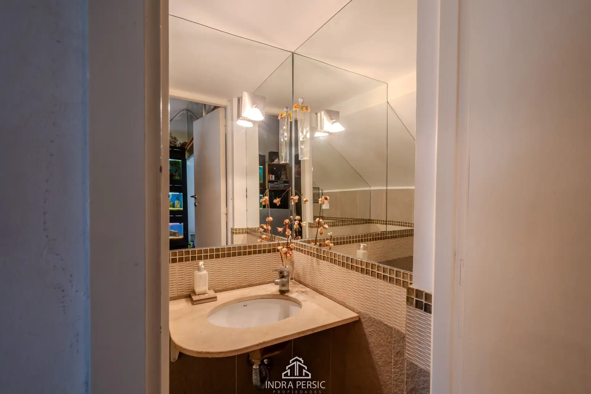 Casa en venta 5 ambientes con pileta Pinos de Anchorena